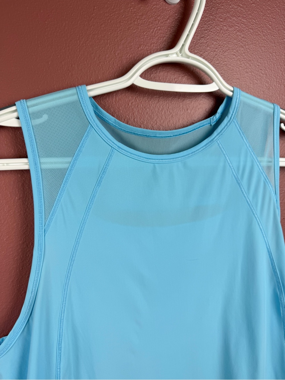 Lululemon Light Blue Mesh-Back Tank Top Size 6 - Picture 5 of 5
